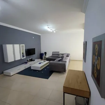 4th Floor In Tigne 斯利马